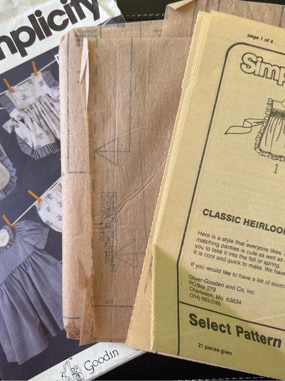Simplicity Heirloom Pattern 7809AA for Baby/Toddler’s Dress, Pinafore, & Panties